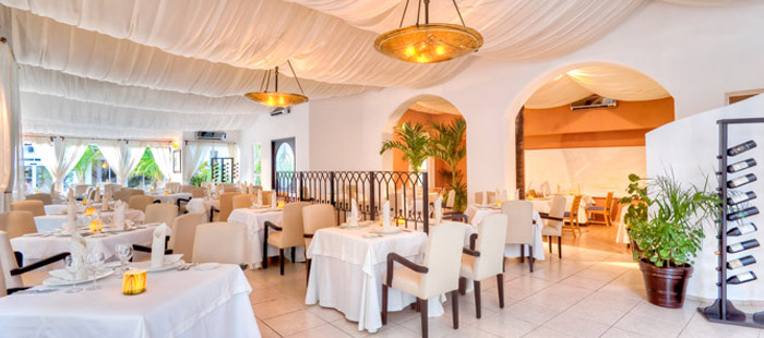 El Dorado Seaside Suites Dining - Mia Casa